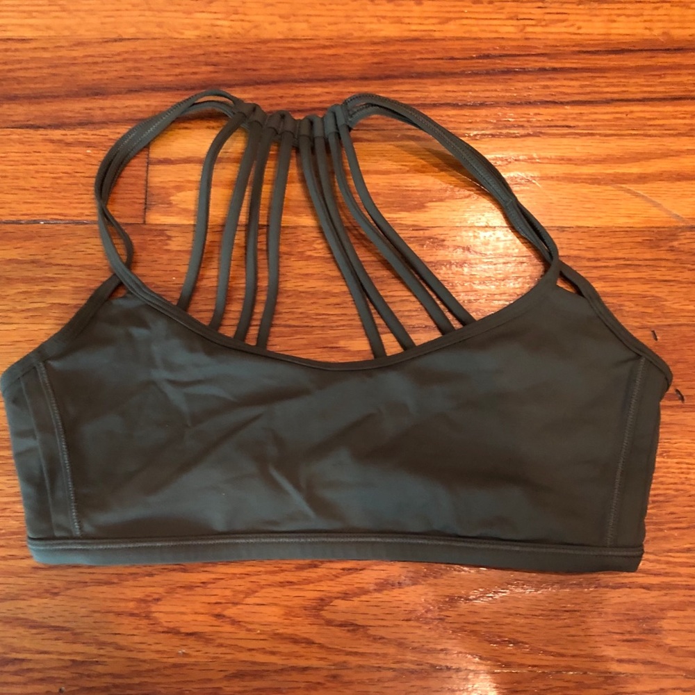 Lululemon sports bra